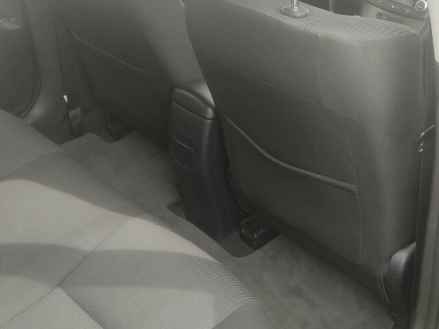 Сірий Тойота Авенсіс, об'ємом двигуна 2 л та пробігом 248 тис. км за 7200 $, фото 11 на Automoto.ua