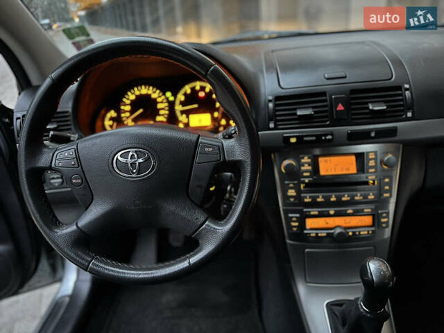 Серый Тойота Авенсис, объемом двигателя 1.8 л и пробегом 203 тыс. км за 7300 $, фото 30 на Automoto.ua