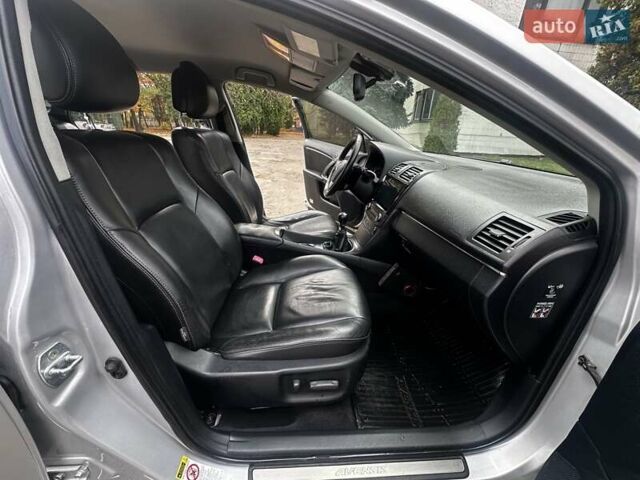 Серый Тойота Авенсис, объемом двигателя 2 л и пробегом 243 тыс. км за 7999 $, фото 26 на Automoto.ua