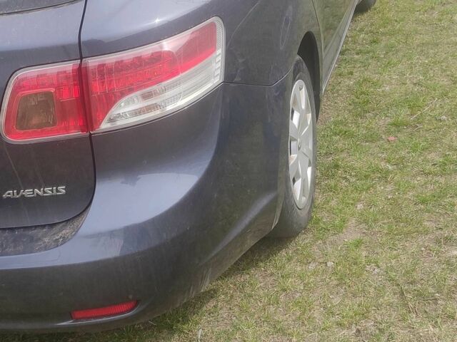 Сірий Тойота Авенсіс, об'ємом двигуна 2 л та пробігом 248 тис. км за 7200 $, фото 2 на Automoto.ua