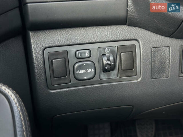 Сірий Тойота Авенсіс, об'ємом двигуна 2 л та пробігом 290 тис. км за 6500 $, фото 31 на Automoto.ua