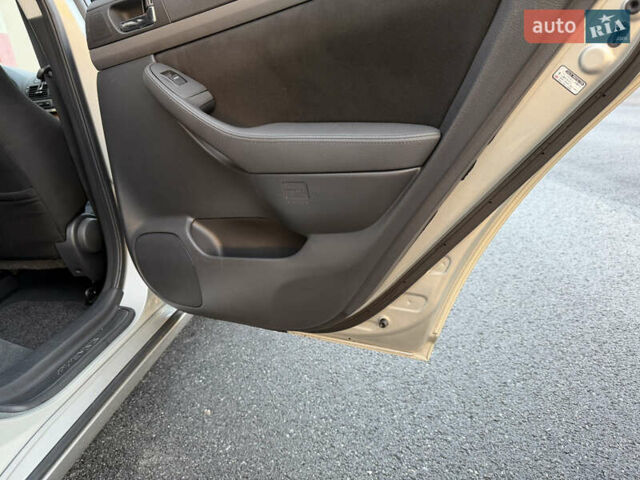 Серый Тойота Авенсис, объемом двигателя 1.79 л и пробегом 224 тыс. км за 8199 $, фото 68 на Automoto.ua