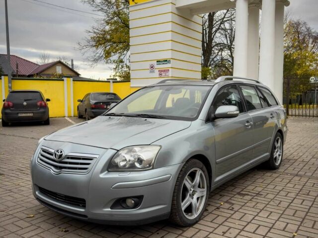 Серый Тойота Авенсис, объемом двигателя 2 л и пробегом 340 тыс. км за 3200 $, фото 2 на Automoto.ua