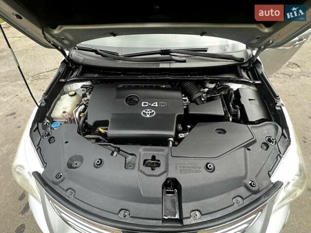 Серый Тойота Авенсис, объемом двигателя 2 л и пробегом 243 тыс. км за 7999 $, фото 34 на Automoto.ua