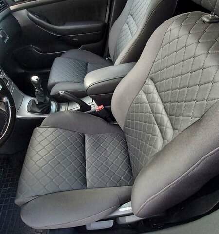 Сірий Тойота Авенсіс, об'ємом двигуна 2 л та пробігом 200 тис. км за 8200 $, фото 3 на Automoto.ua