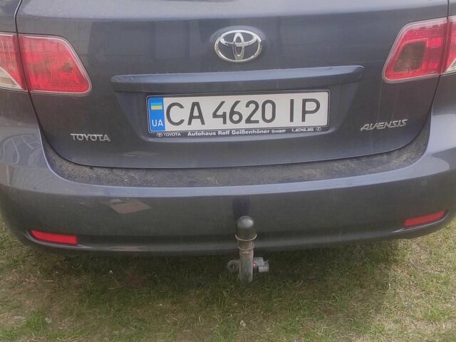 Сірий Тойота Авенсіс, об'ємом двигуна 2 л та пробігом 248 тис. км за 7200 $, фото 3 на Automoto.ua