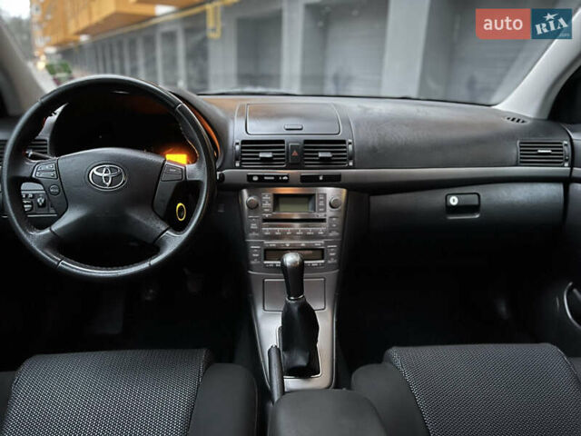 Серый Тойота Авенсис, объемом двигателя 1.8 л и пробегом 203 тыс. км за 7300 $, фото 28 на Automoto.ua