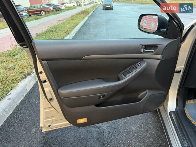 Серый Тойота Авенсис, объемом двигателя 1.79 л и пробегом 224 тыс. км за 8199 $, фото 50 на Automoto.ua