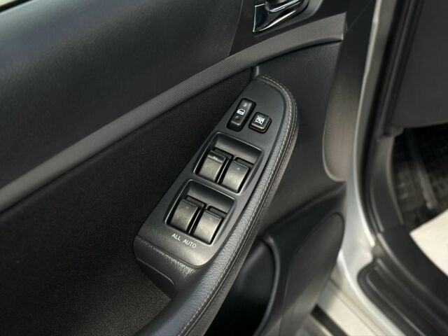 Сірий Тойота Авенсіс, об'ємом двигуна 2.2 л та пробігом 195 тис. км за 7700 $, фото 11 на Automoto.ua