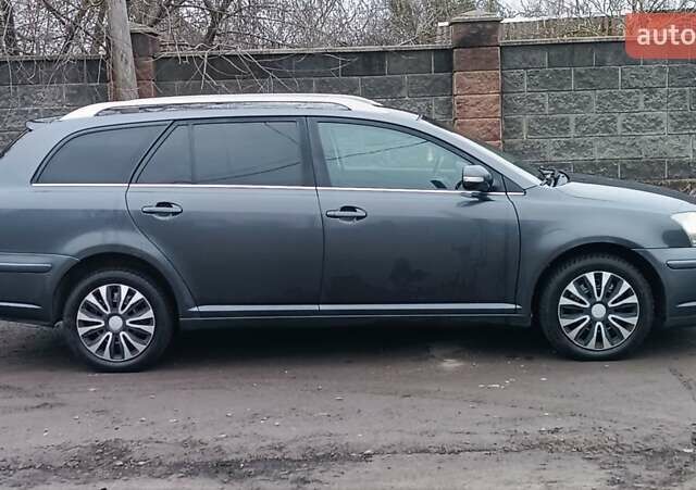 Серый Тойота Авенсис, объемом двигателя 2.2 л и пробегом 285 тыс. км за 5350 $, фото 5 на Automoto.ua