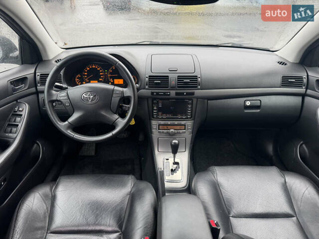 Серый Тойота Авенсис, объемом двигателя 2 л и пробегом 206 тыс. км за 7500 $, фото 21 на Automoto.ua