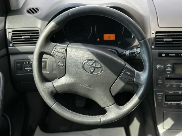 Сірий Тойота Авенсіс, об'ємом двигуна 2.2 л та пробігом 195 тис. км за 7700 $, фото 17 на Automoto.ua