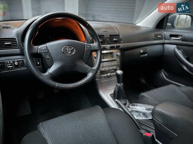 Серый Тойота Авенсис, объемом двигателя 1.8 л и пробегом 203 тыс. км за 7300 $, фото 24 на Automoto.ua