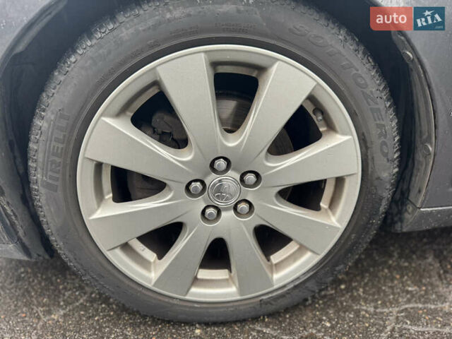 Серый Тойота Авенсис, объемом двигателя 2 л и пробегом 206 тыс. км за 7500 $, фото 29 на Automoto.ua