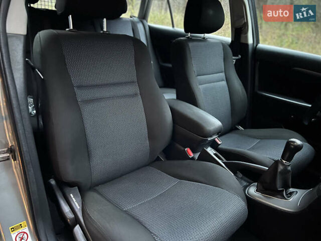 Серый Тойота Авенсис, объемом двигателя 1.8 л и пробегом 203 тыс. км за 7300 $, фото 26 на Automoto.ua