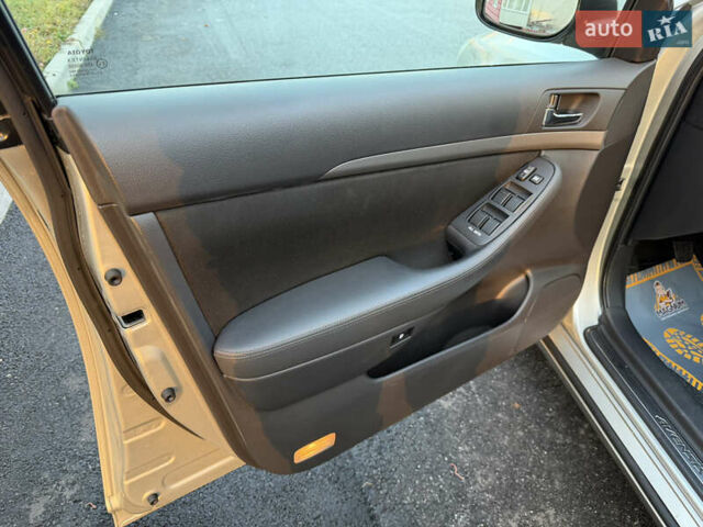 Серый Тойота Авенсис, объемом двигателя 1.79 л и пробегом 224 тыс. км за 8199 $, фото 43 на Automoto.ua