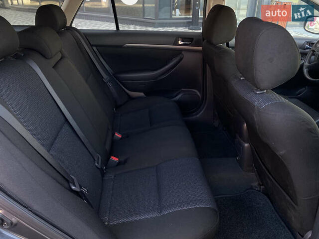 Серый Тойота Авенсис, объемом двигателя 2.2 л и пробегом 256 тыс. км за 5950 $, фото 26 на Automoto.ua