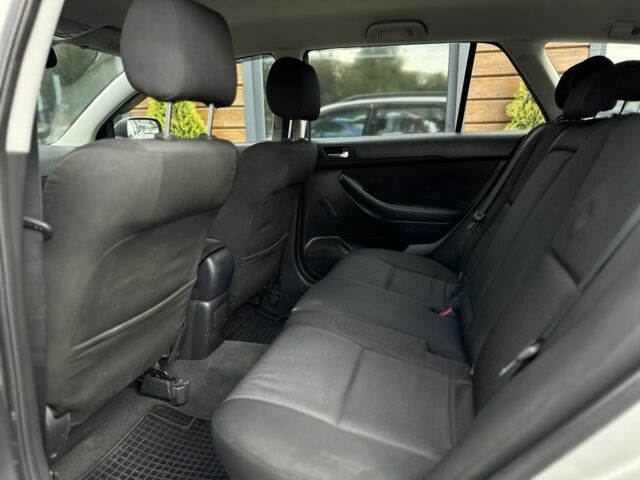 Серый Тойота Авенсис, объемом двигателя 2 л и пробегом 290 тыс. км за 6500 $, фото 23 на Automoto.ua