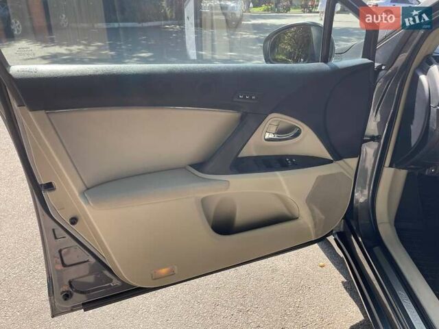 Серый Тойота Авенсис, объемом двигателя 2.23 л и пробегом 295 тыс. км за 8195 $, фото 24 на Automoto.ua