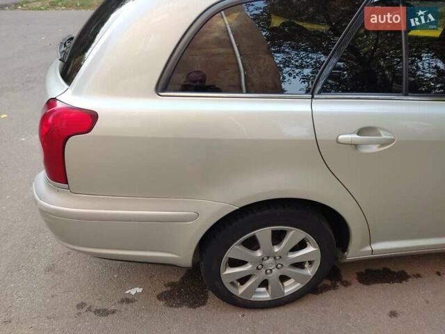 Серый Тойота Авенсис, объемом двигателя 2.01 л и пробегом 310 тыс. км за 7800 $, фото 11 на Automoto.ua