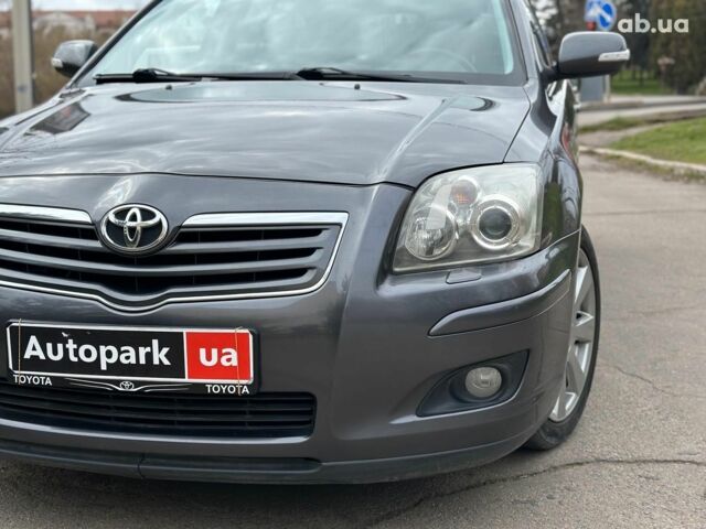 Серый Тойота Авенсис, объемом двигателя 2 л и пробегом 206 тыс. км за 8790 $, фото 2 на Automoto.ua