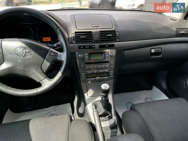 Сірий Тойота Авенсіс, об'ємом двигуна 2.23 л та пробігом 195 тис. км за 7999 $, фото 45 на Automoto.ua