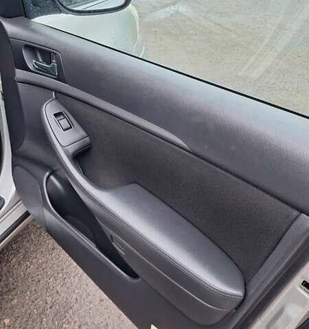 Сірий Тойота Авенсіс, об'ємом двигуна 2.2 л та пробігом 270 тис. км за 6499 $, фото 23 на Automoto.ua
