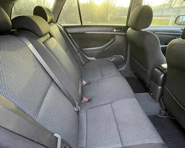 Серый Тойота Авенсис, объемом двигателя 2.2 л и пробегом 293 тыс. км за 7399 $, фото 19 на Automoto.ua