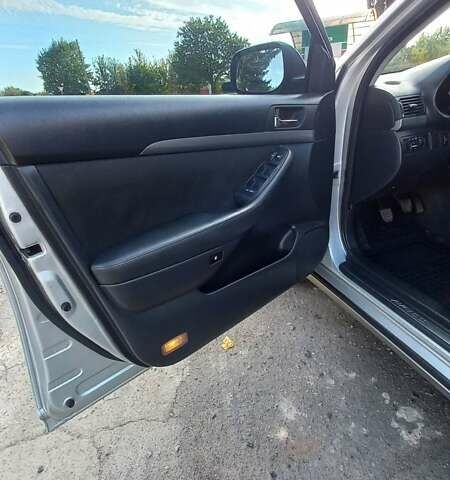 Сірий Тойота Авенсіс, об'ємом двигуна 2 л та пробігом 200 тис. км за 8200 $, фото 6 на Automoto.ua