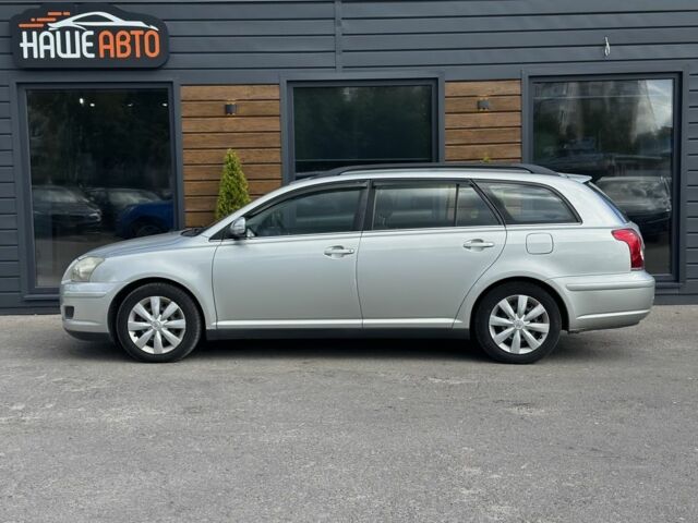 Серый Тойота Авенсис, объемом двигателя 2 л и пробегом 290 тыс. км за 6500 $, фото 4 на Automoto.ua