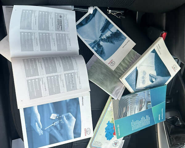 Серый Тойота Авенсис, объемом двигателя 1.8 л и пробегом 232 тыс. км за 7350 $, фото 30 на Automoto.ua