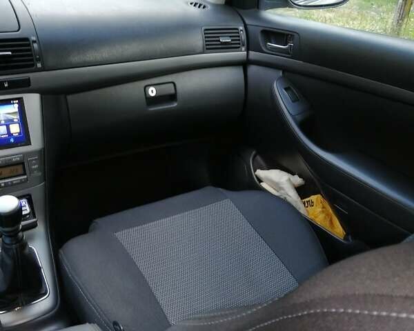Сірий Тойота Авенсіс, об'ємом двигуна 2.2 л та пробігом 260 тис. км за 8500 $, фото 20 на Automoto.ua