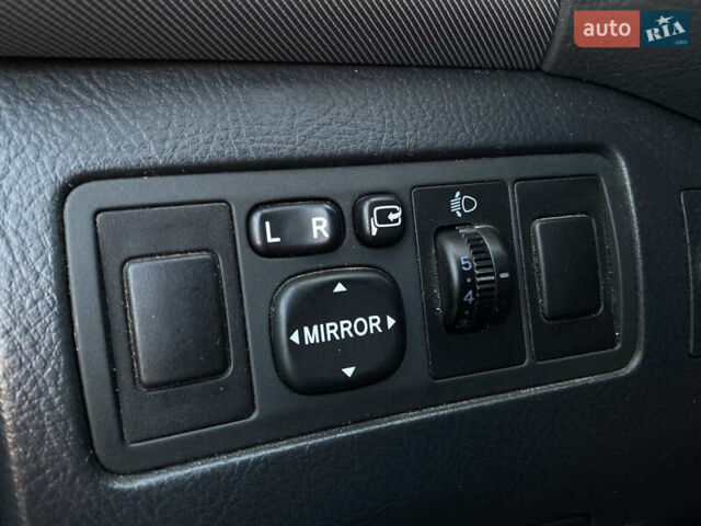 Серый Тойота Авенсис, объемом двигателя 2.2 л и пробегом 256 тыс. км за 6650 $, фото 15 на Automoto.ua