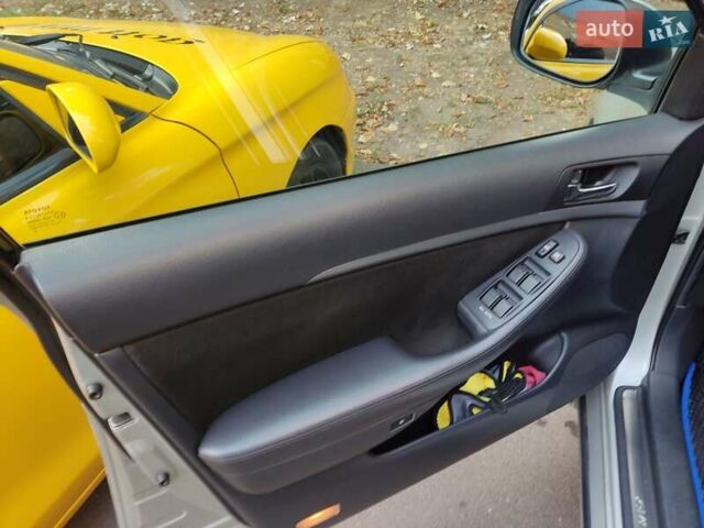 Серый Тойота Авенсис, объемом двигателя 2.01 л и пробегом 310 тыс. км за 7800 $, фото 19 на Automoto.ua