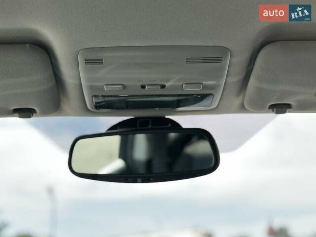 Сірий Тойота Авенсіс, об'ємом двигуна 2.23 л та пробігом 195 тис. км за 7999 $, фото 49 на Automoto.ua