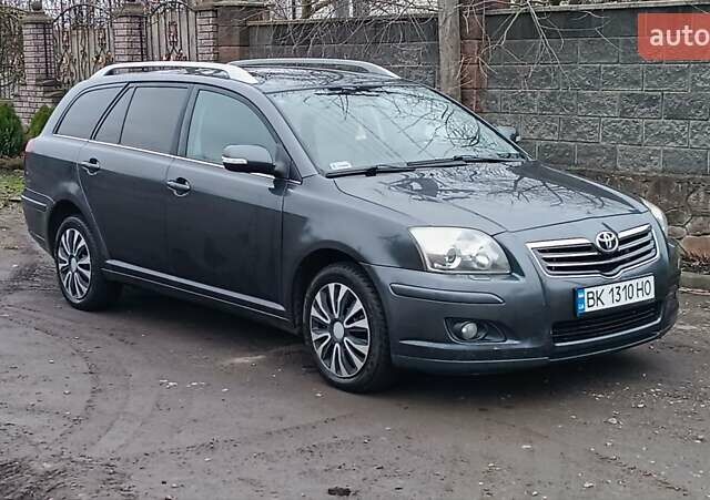 Серый Тойота Авенсис, объемом двигателя 2.2 л и пробегом 285 тыс. км за 5350 $, фото 1 на Automoto.ua