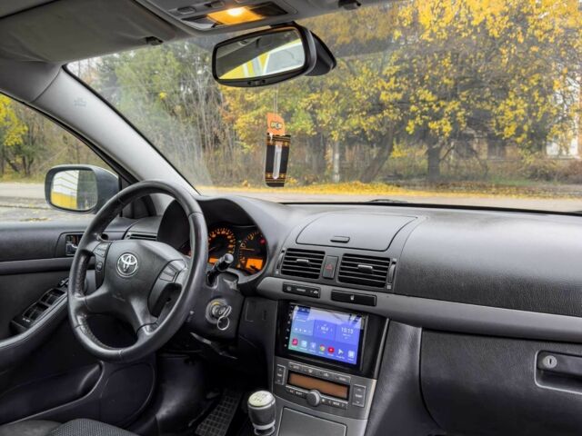 Серый Тойота Авенсис, объемом двигателя 2 л и пробегом 340 тыс. км за 3200 $, фото 18 на Automoto.ua