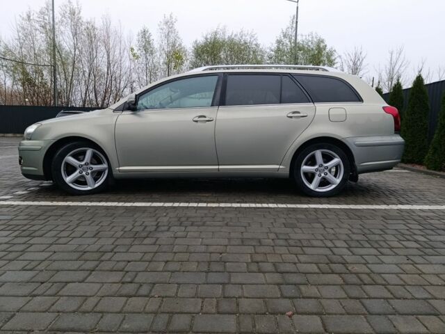 Серый Тойота Авенсис, объемом двигателя 2 л и пробегом 300 тыс. км за 2599 $, фото 6 на Automoto.ua