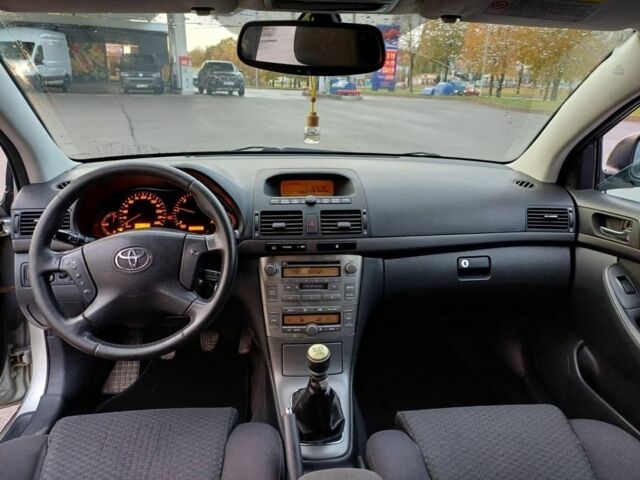 Серый Тойота Авенсис, объемом двигателя 0 л и пробегом 350 тыс. км за 3150 $, фото 4 на Automoto.ua