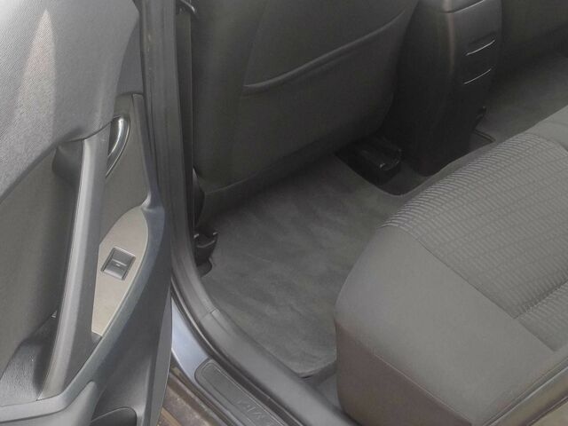 Сірий Тойота Авенсіс, об'ємом двигуна 2 л та пробігом 248 тис. км за 7200 $, фото 9 на Automoto.ua