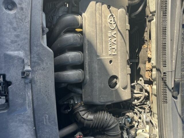 Сірий Тойота Авенсіс, об'ємом двигуна 1.8 л та пробігом 185 тис. км за 7500 $, фото 2 на Automoto.ua