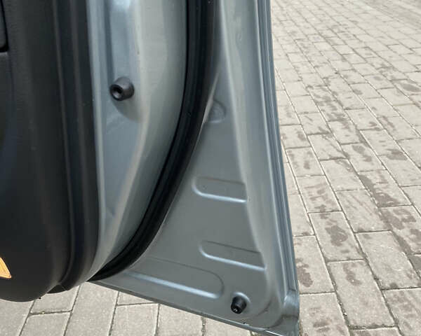 Серый Тойота Авенсис, объемом двигателя 1.8 л и пробегом 222 тыс. км за 6700 $, фото 24 на Automoto.ua