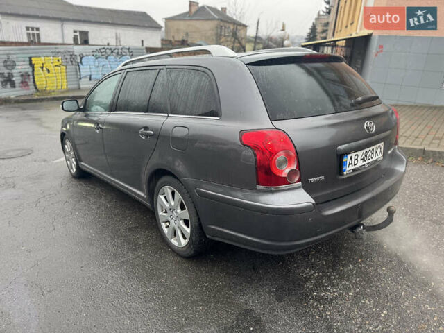Серый Тойота Авенсис, объемом двигателя 2 л и пробегом 206 тыс. км за 7500 $, фото 2 на Automoto.ua