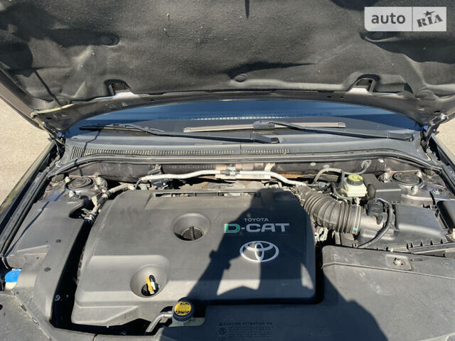 Серый Тойота Авенсис, объемом двигателя 2.2 л и пробегом 187 тыс. км за 8300 $, фото 6 на Automoto.ua