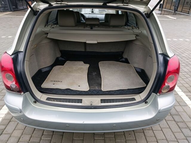 Серый Тойота Авенсис, объемом двигателя 2 л и пробегом 300 тыс. км за 2599 $, фото 9 на Automoto.ua