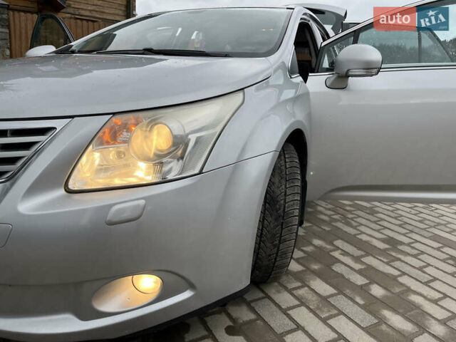 Серый Тойота Авенсис, объемом двигателя 2 л и пробегом 281 тыс. км за 8300 $, фото 13 на Automoto.ua
