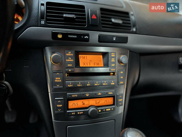 Серый Тойота Авенсис, объемом двигателя 1.8 л и пробегом 203 тыс. км за 7300 $, фото 33 на Automoto.ua