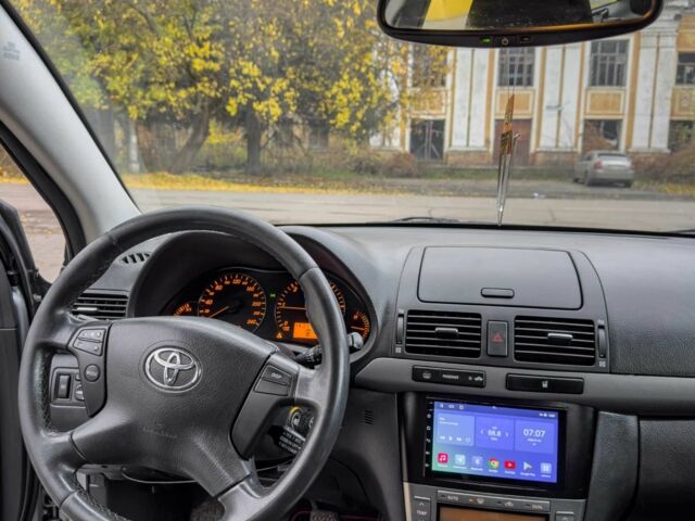 Серый Тойота Авенсис, объемом двигателя 2 л и пробегом 340 тыс. км за 3200 $, фото 20 на Automoto.ua