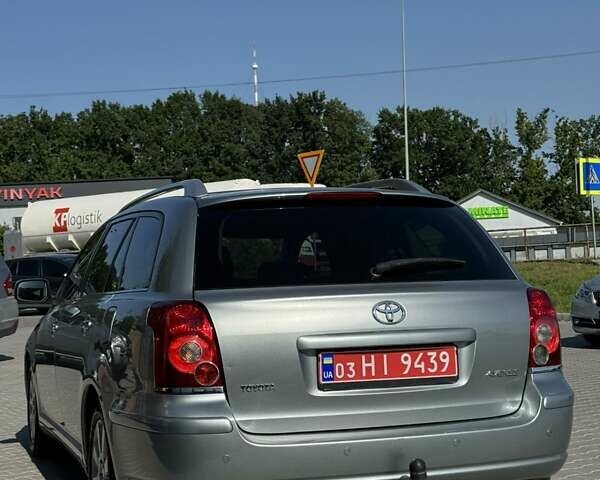 Серый Тойота Авенсис, объемом двигателя 1.8 л и пробегом 204 тыс. км за 7900 $, фото 7 на Automoto.ua