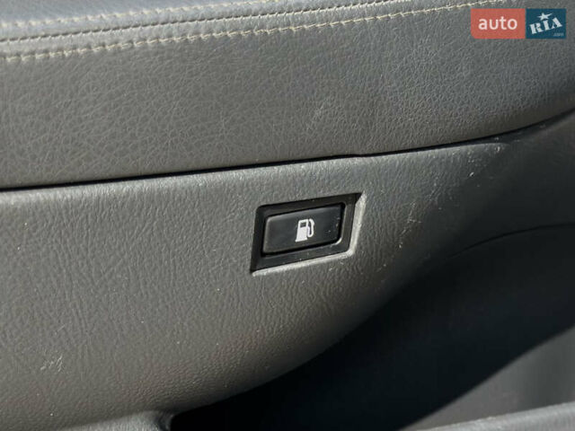 Сірий Тойота Авенсіс, об'ємом двигуна 2 л та пробігом 290 тис. км за 6500 $, фото 24 на Automoto.ua